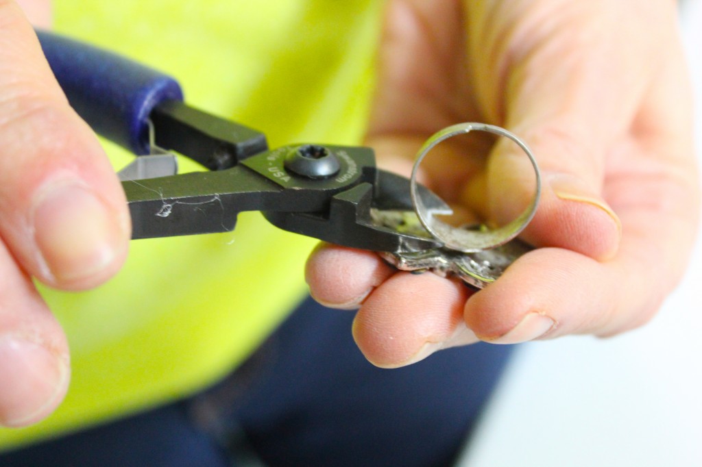 Clipping off the back of a ring